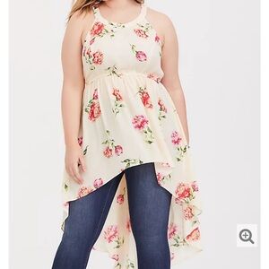 Torrid hi-low tank with tail